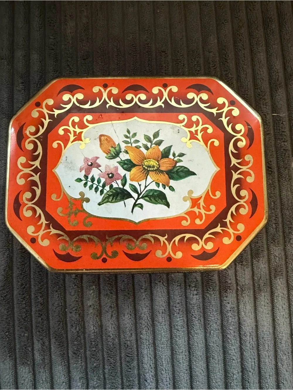 1970s vintage tin container